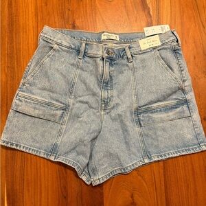 NWT Abercrombie High Rise Dad Shorts